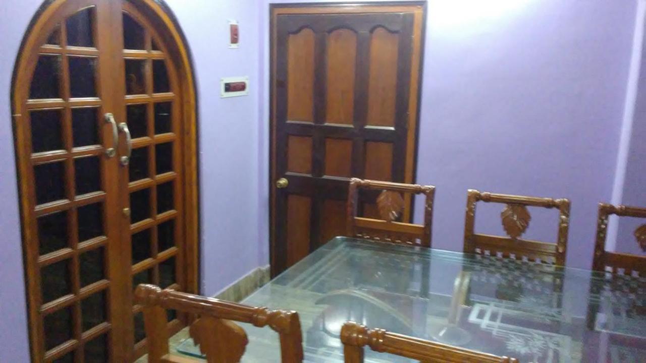 Royal Paying Guest Hotell Kolkata Eksteriør bilde