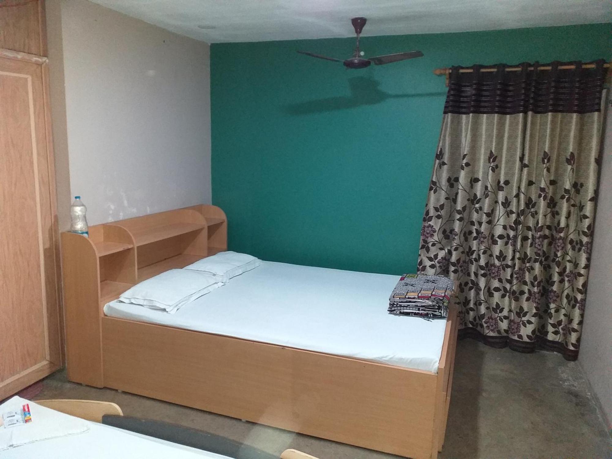 Royal Paying Guest Hotell Kolkata Eksteriør bilde