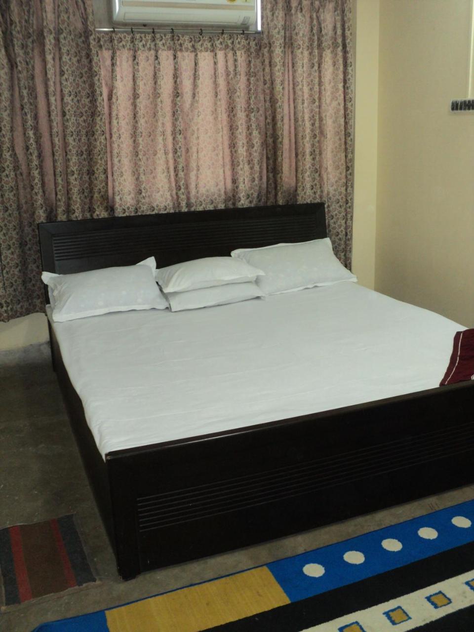 Royal Paying Guest Hotell Kolkata Eksteriør bilde
