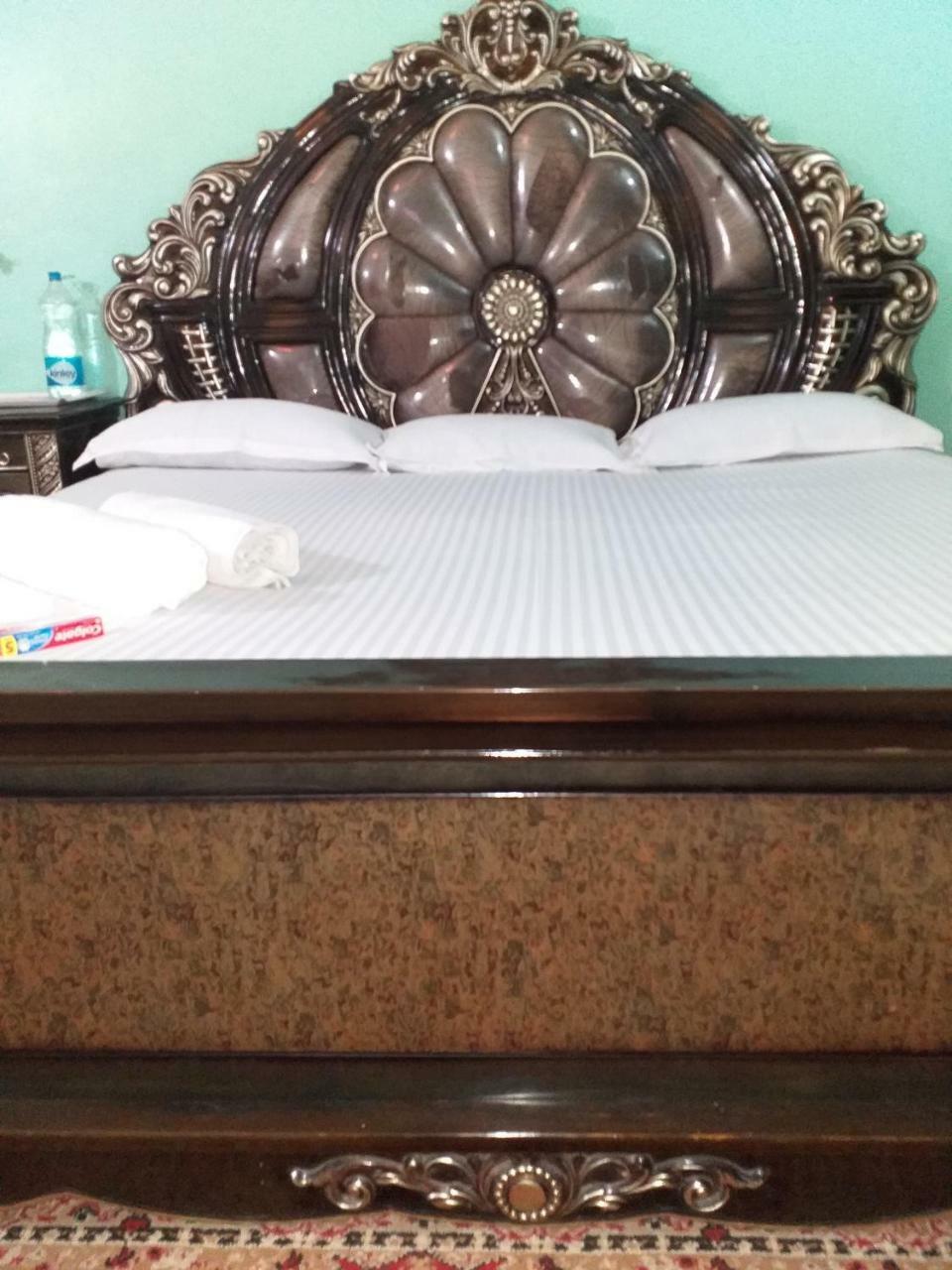 Royal Paying Guest Hotell Kolkata Eksteriør bilde